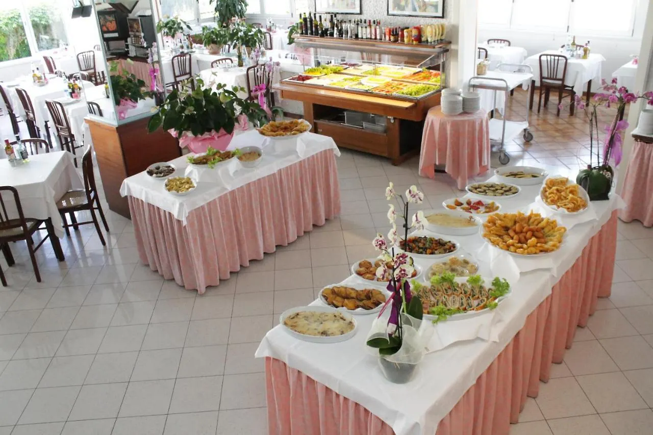 Hotel Driade Sul Mare Rimini 3*,